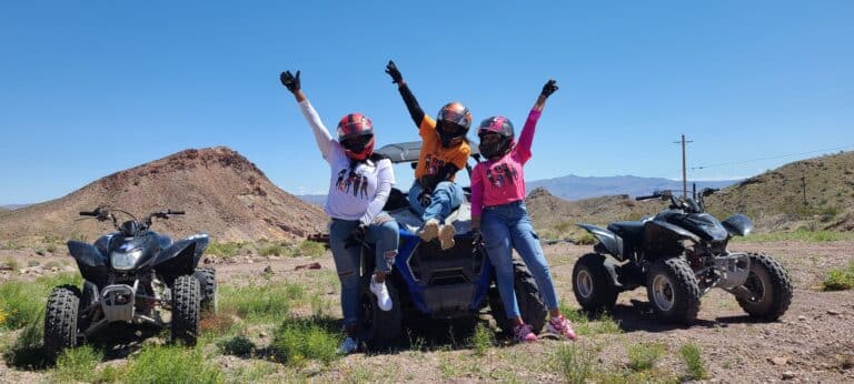Join exciting RZR off-road adventures in Nevadas desert! Enjoy ATV tours near Las Vegas or along the Colorado River’s rocky hills.